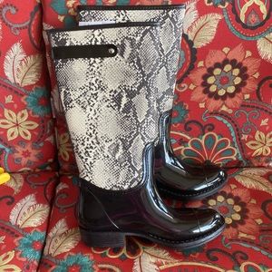 Knee High Snakeskin Rain Boots sz 6 NEW